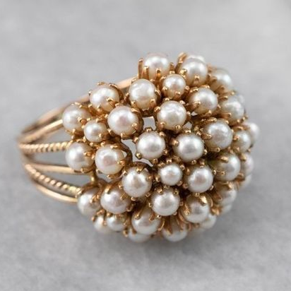 Inlaid pearls Ring